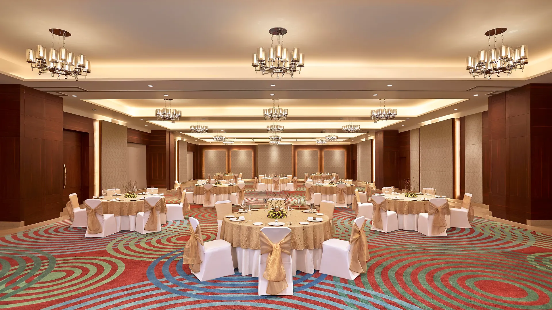 *****  Taj Damdama Lake Resort & Spa, Gurugram Gurgaon India